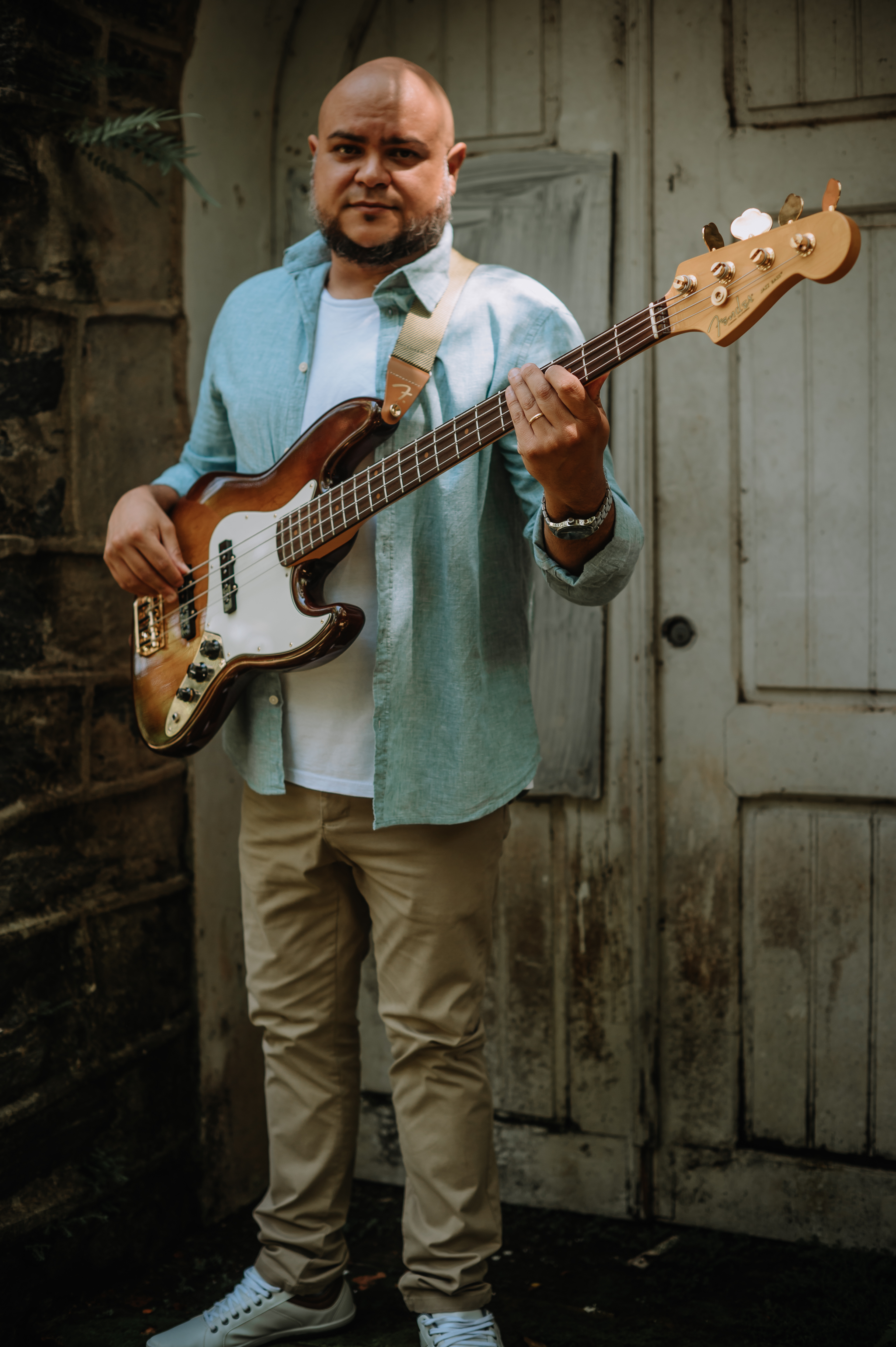 Thiago Farias - Contrabaixo